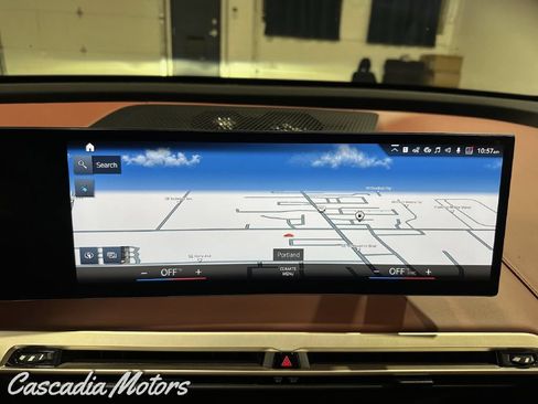 Used 2022 BMW iX xDrive50 w/ Premium Package AWD/4WD image 19
