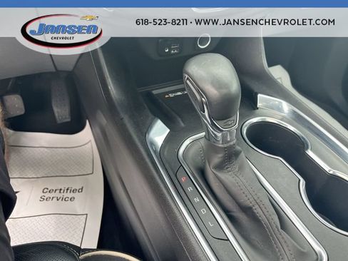 Used 2023 Chevrolet Traverse Premier FWD image 15