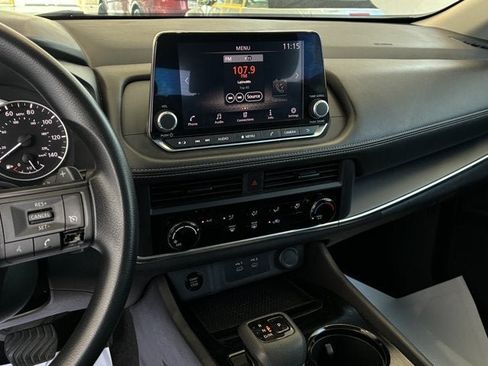 Used 2024 Nissan Rogue S AWD/4WD image 15