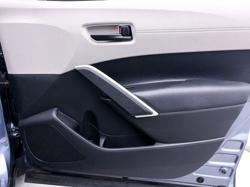 Used 2022 Toyota Corolla Cross LE FWD image 30