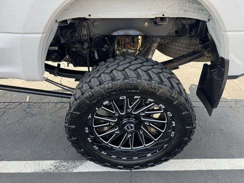 Used 2018 Ford F350 Lariat w/ Camper Package AWD/4WD image 12