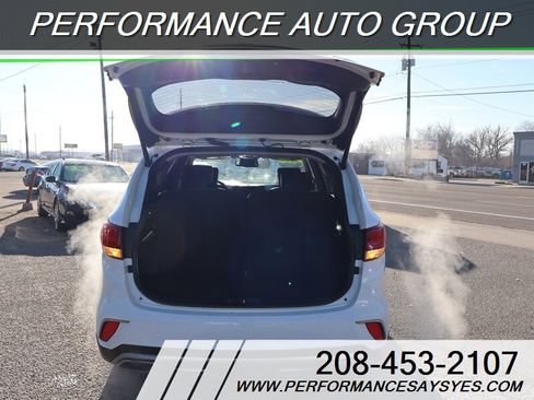 Used 2017 Hyundai Santa Fe Limited image 9