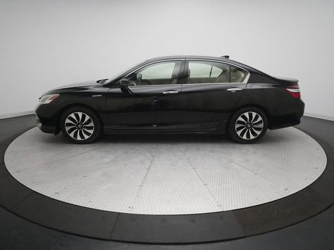 Used 2017 Honda Accord Touring image 25