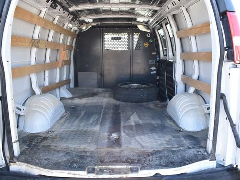 Used 2021 GMC Savana 2500 w/ Driver Convenience Package RWD image 6