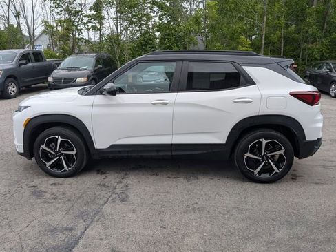 Used 2022 Chevrolet TrailBlazer RS w/ Sun and Liftgate Package AWD/4WD image 8