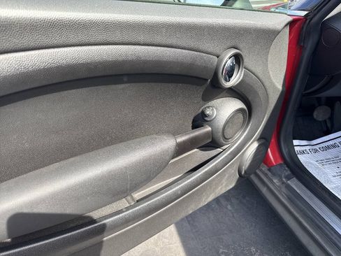 Used 2014 MINI Cooper Clubman FWD image 13