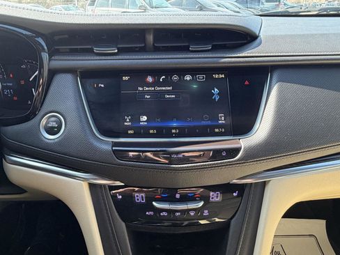 Used 2019 Cadillac XT5 AWD image 18