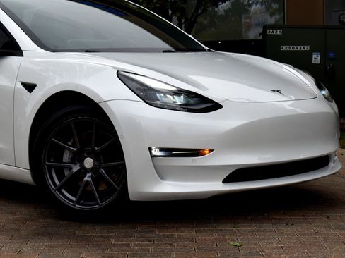 Used 2021 Tesla Model 3 Long Range image 4