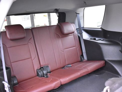 Used 2019 Chevrolet Tahoe Premier w/ Premier Plus Edition AWD/4WD image 27