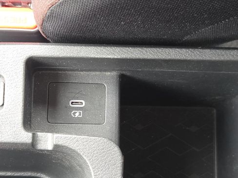 Used 2023 Nissan Versa SR w/ Trunk Package image 29