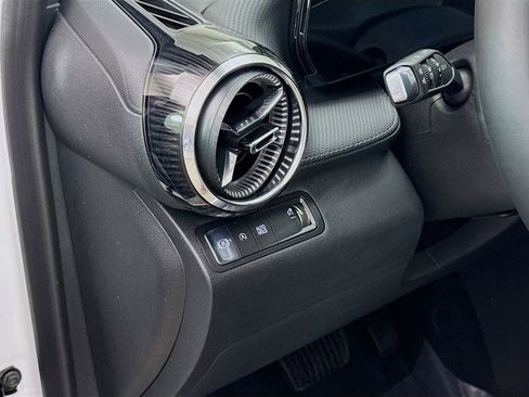New 2026 Chevrolet Equinox LT FWD image 10