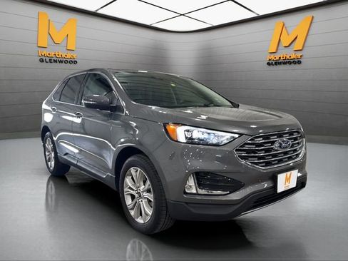 Used 2024 Ford Edge Titanium image 2