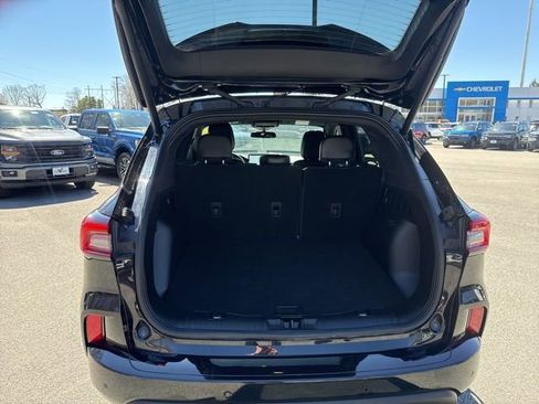 Certified 2023 Ford Escape ST-Line Select w/ Tech Pack #1 AWD/4WD image 5