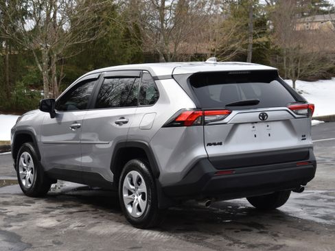 Used 2025 Toyota RAV4 LE image 29