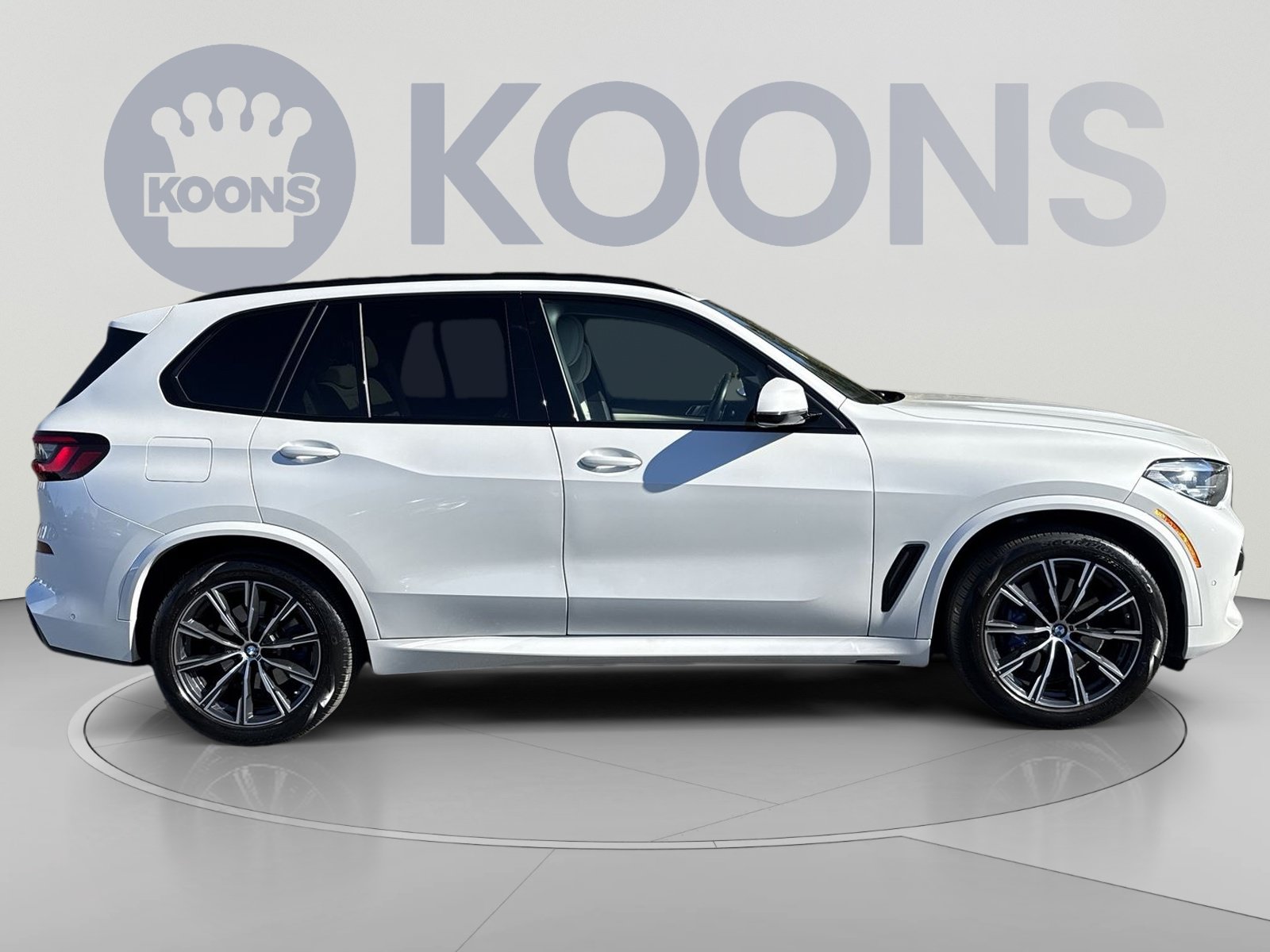 Used 2022 BMW X5 xDrive40i w/ M Sport Package AWD/4WD image 12