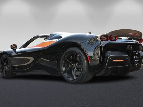 Certified 2023 Ferrari SF90 Spider image 4