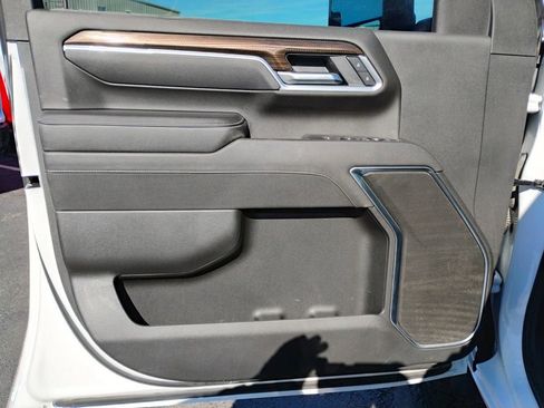 Used 2025 Chevrolet Silverado 2500 LT w/ Trail Boss Package image 23