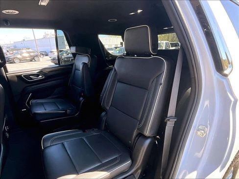Used 2024 Chevrolet Tahoe Premier AWD/4WD image 14