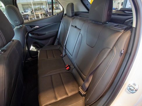 Used 2021 Buick Encore GX Essence image 16