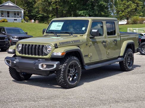 New 2025 Jeep Gladiator Sport image 2