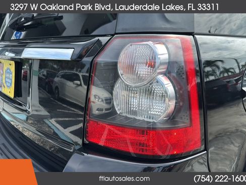 Used 2011 Land Rover LR2 HSE image 14