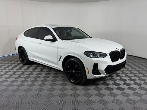 Used 2025 BMW X4 xDrive30i w/ Premium Package AWD/4WD image 7