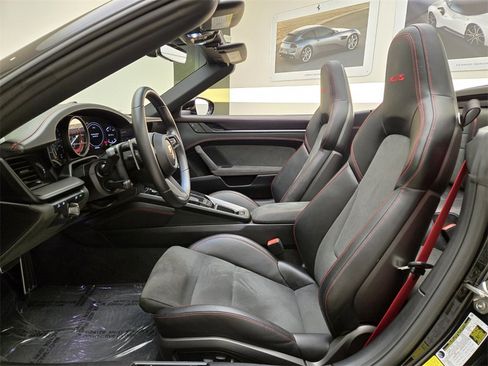 Used 2023 Porsche 911 Carrera 4 GTS image 17