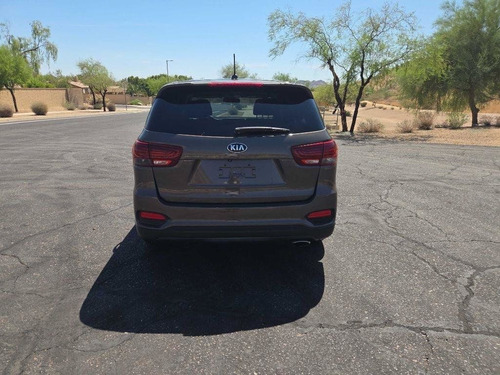Used 2019 Kia Sorento FWD image 9