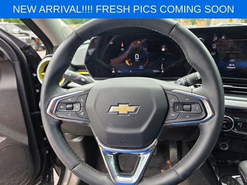 Used 2025 Chevrolet Trax LT w/ Driver Confidence Package FWD image 12