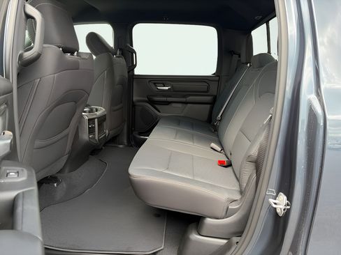 New 2026 RAM 1500 Express AWD/4WD image 12