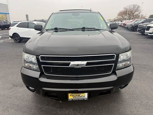 Used 2011 Chevrolet Suburban LT w/ Luxury Package image 8