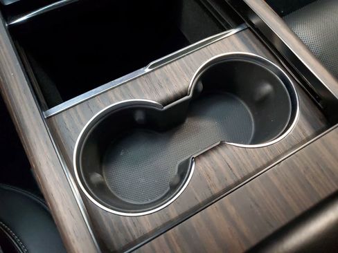 Used 2021 Tesla Model S Plaid image 10