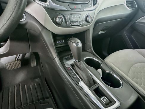 Used 2020 Chevrolet Equinox LT FWD image 23