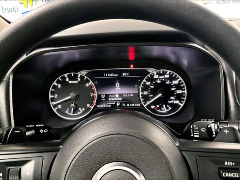 Used 2024 Nissan Rogue S FWD image 24