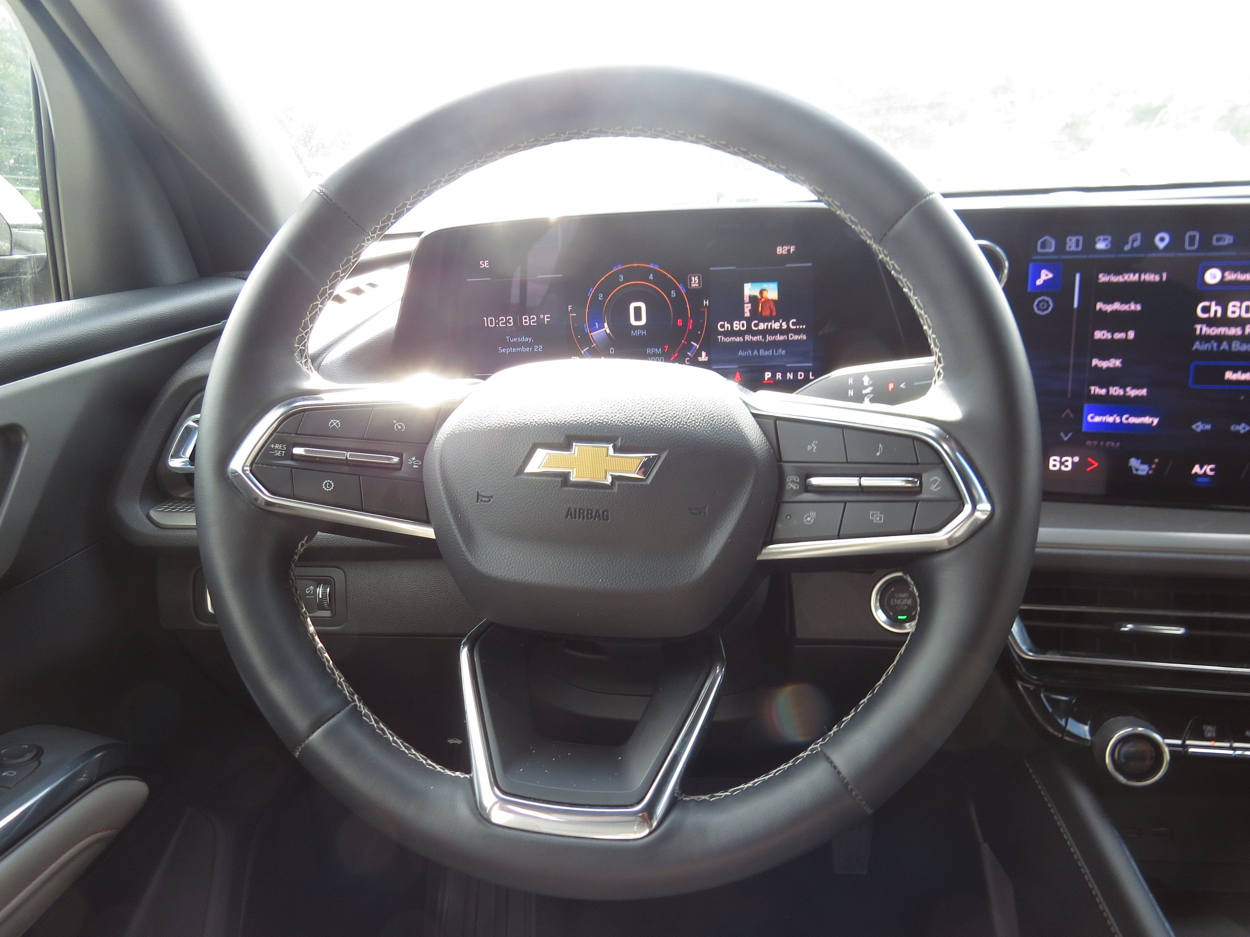 Used 2026 Chevrolet Traverse LT w/ Driver Confidence Package FWD image 20