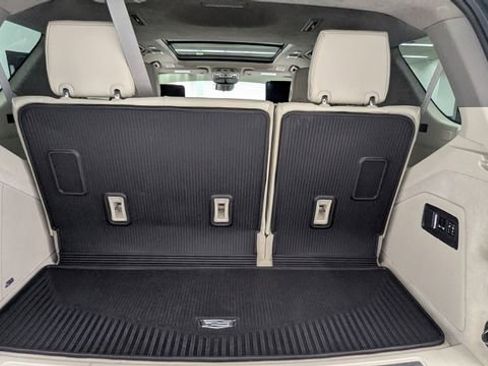 Used 2024 Cadillac Escalade Sport Platinum w/ LPO, ONYX Package AWD/4WD image 16