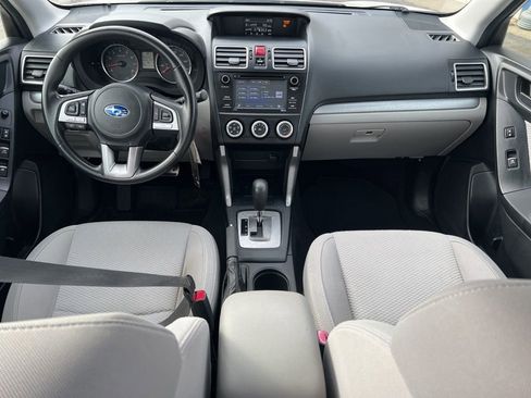 Used 2017 Subaru Forester 2.5i w/ Alloy Wheel Package image 32