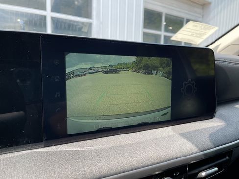 New 2025 Nissan Kicks SV w/ SV Premium Package image 9