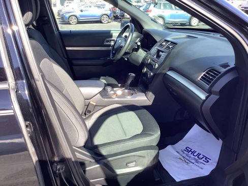 Used 2018 Ford Explorer XLT w/ Class II Trailer Tow Package image 8