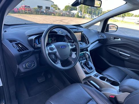 Used 2015 Ford C-MAX Energi SEL w/ Equipment Group 303A FWD image 11