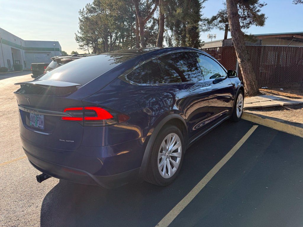 Used 2020 Tesla Model X Long Range AWD/4WD image 3