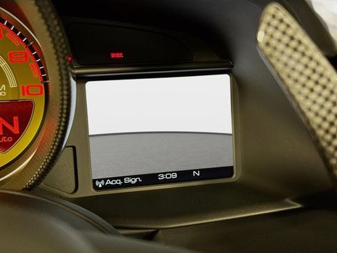 Used 2019 Ferrari 488 Spider image 15