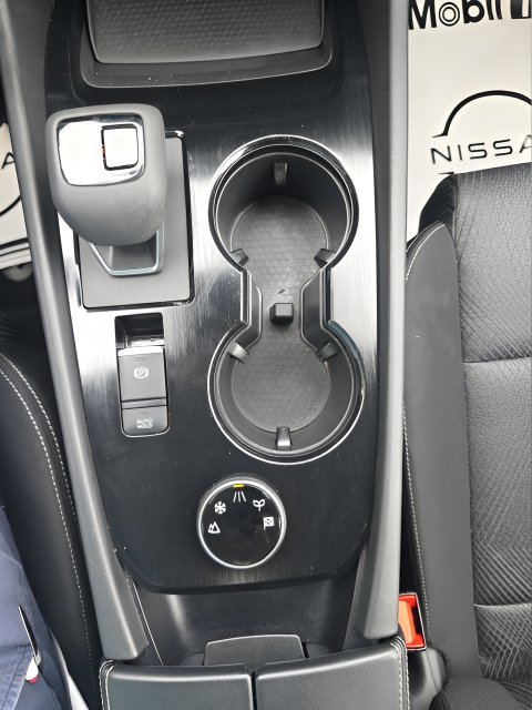 Certified 2024 Nissan Rogue SV AWD/4WD image 17