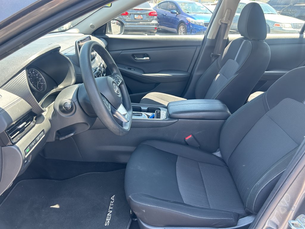 Used 2025 Nissan Sentra SV FWD image 25
