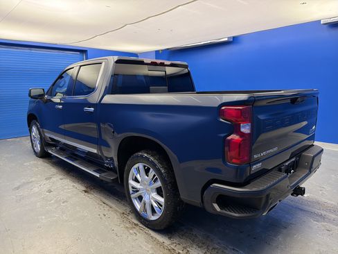 Used 2023 Chevrolet Silverado 1500 High Country w/ High Country Premium Package image 5