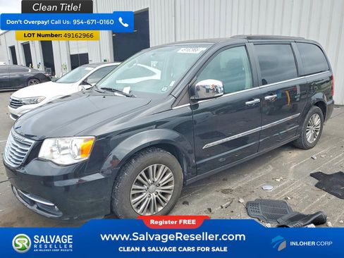 Used 2016 Chrysler Town & Country Touring-L w/ Trailer Tow Group image 1