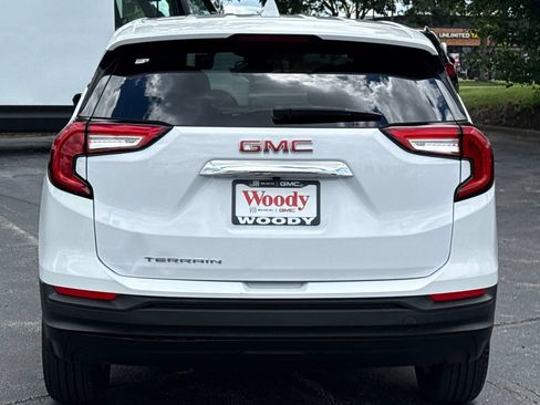 Used 2024 GMC Terrain SLE FWD image 9