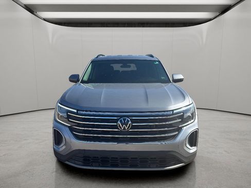 Used 2025 Volkswagen Atlas SE image 14