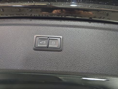 Used 2019 Audi Q5 Premium Plus w/ Premium Plus Package AWD/4WD image 16
