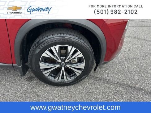 Used 2023 Nissan Rogue SV FWD image 12